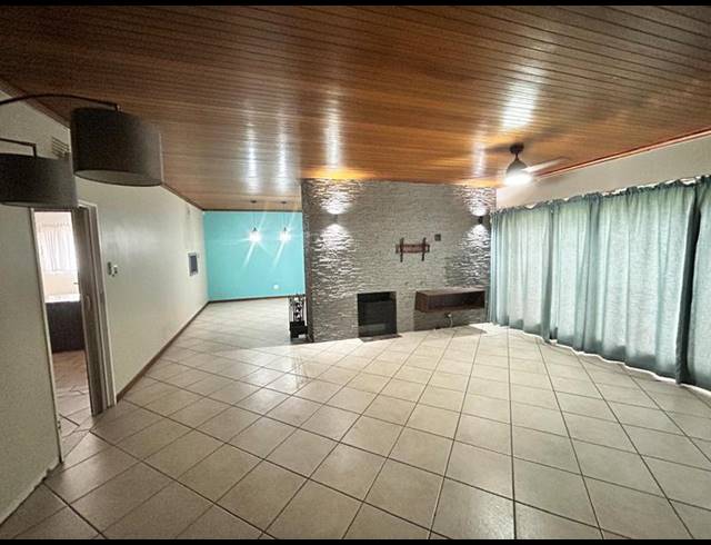 4 BEDROOM HOUSE FOR SALE IN SELCOURT